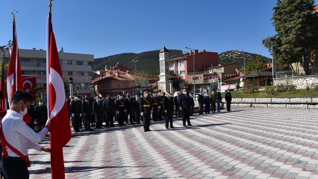 29 Ekim Cumhuriyet Bayramı Çelenk Sunma Töreni. 